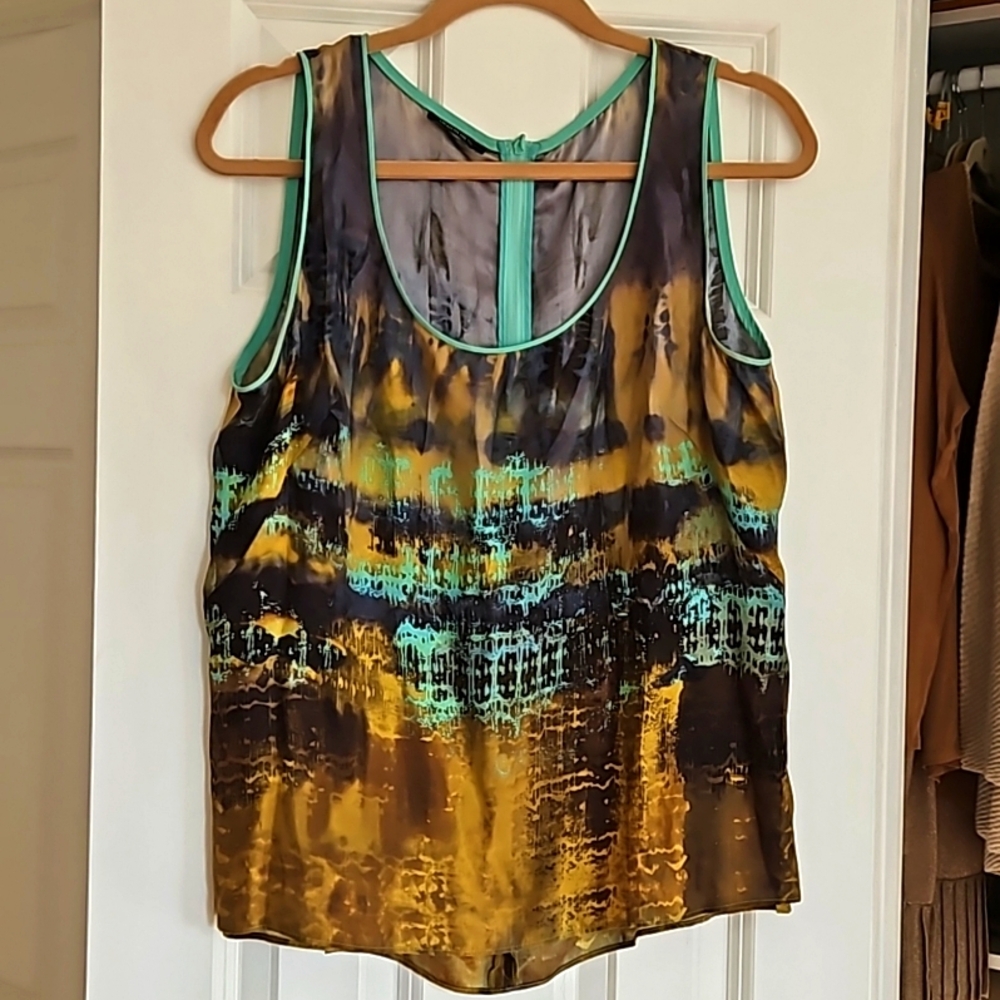 Lafayette 148 Abstract Tank. Green gold + gray. EUC. Size 12.